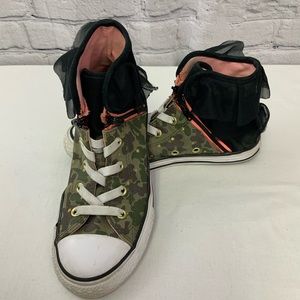 Converse Tennis Shoes